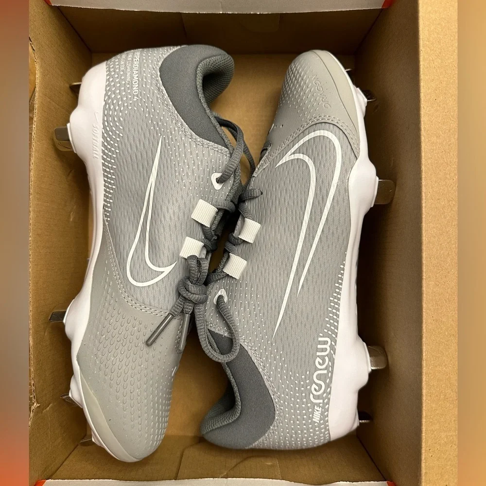 Nike HyperDiamond 4 Pro Softball Gray Tan Cleats Sizes 7.5
